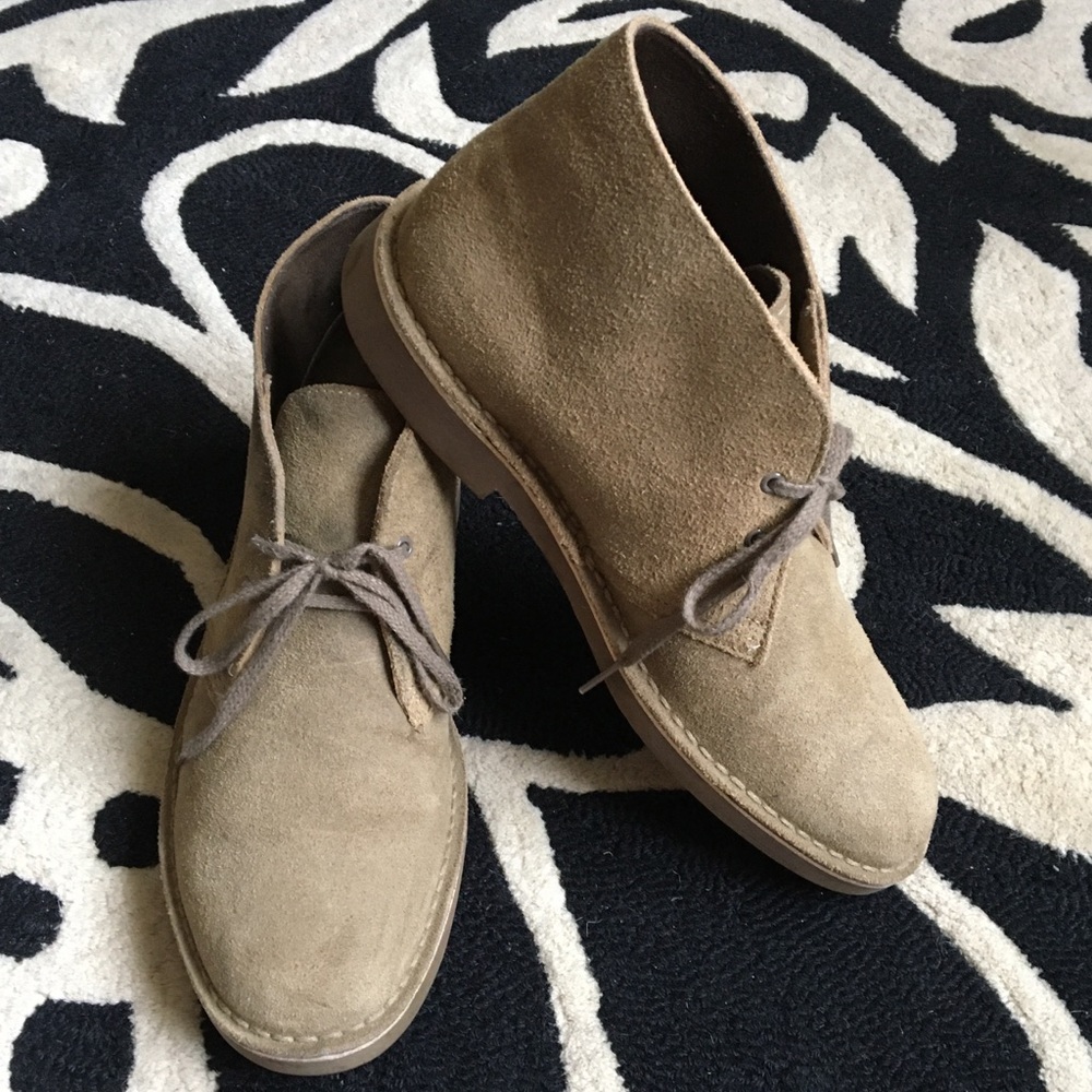 Clarks Collection suede desert chukka ankle boots
